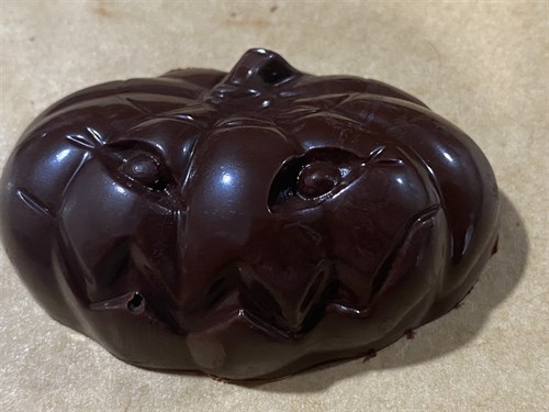 ** Milk Chocolate Halloween Pumpkin